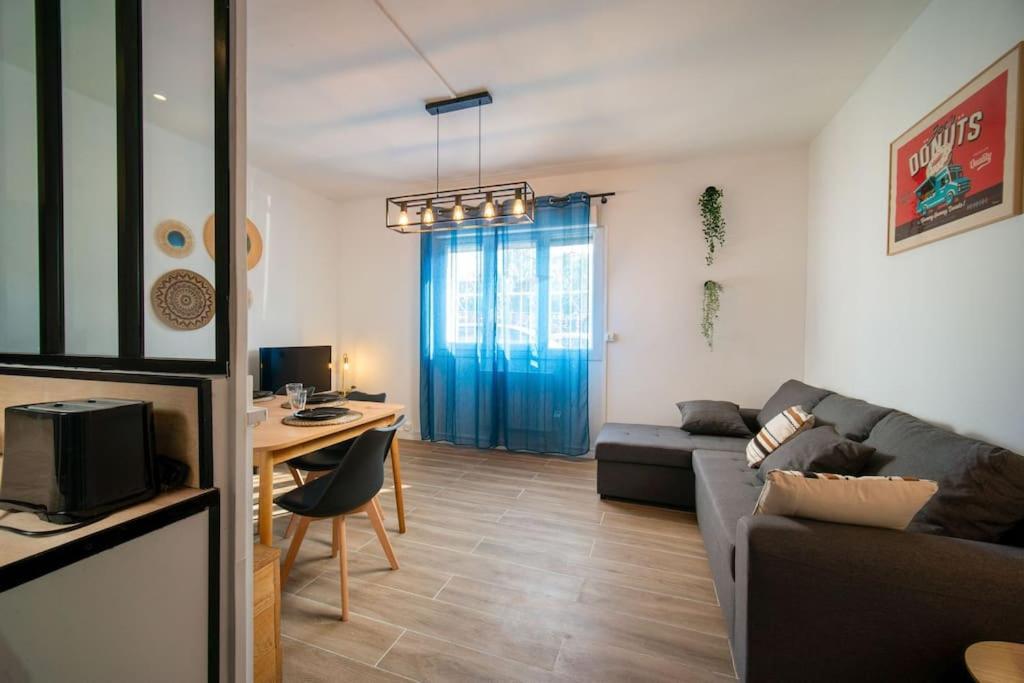 Fully Equiped Wifi Apartment Sleeps 6 Марсель Экстерьер фото